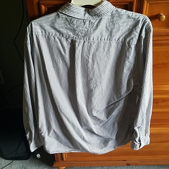 Tommy Hilfiger Long sleeve dress shirt - Picture 2 of 3
